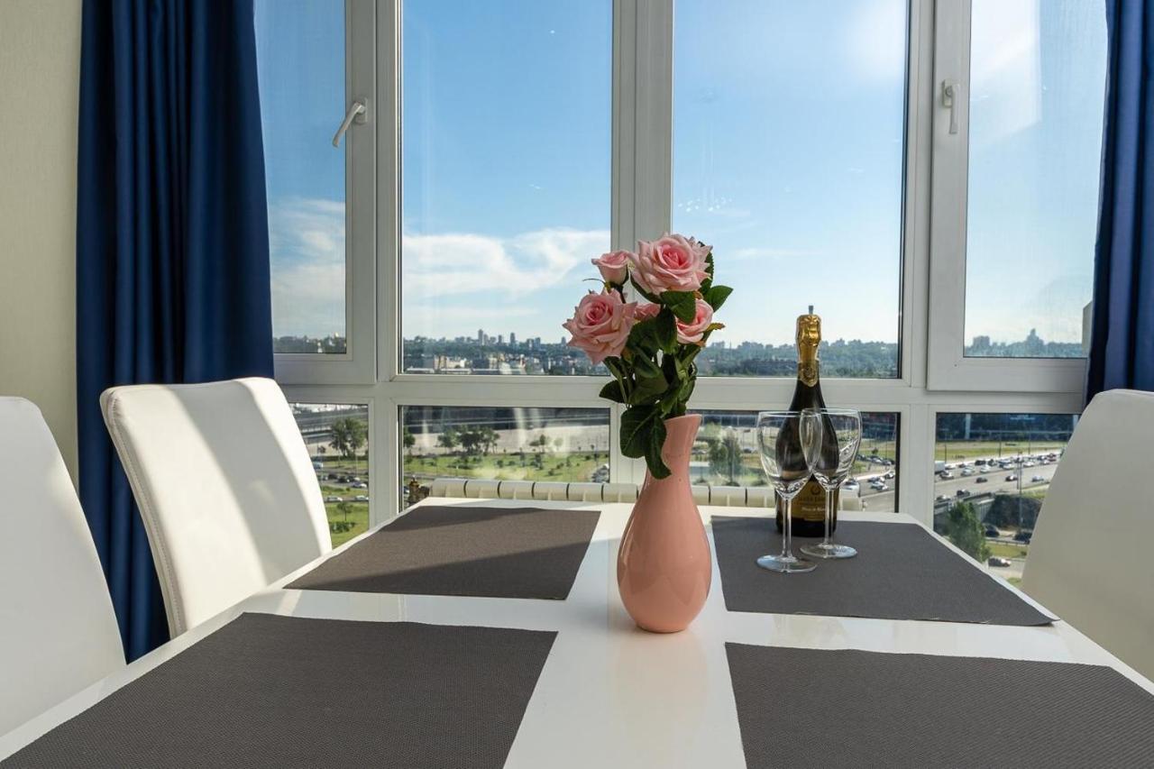 Fashionable Panoramic Apartments Dnieper. Obolon Kyiv Exterior photo